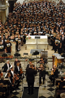 468 choristers singing in the Cathedral in Hradec Kralove